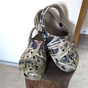 CROCS Size 4/6 Camo